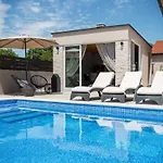 Franka Villa Labin (Istria)