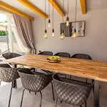 Franka Villa