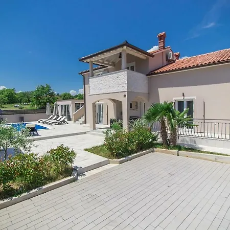 Franka * Labin (Istria)